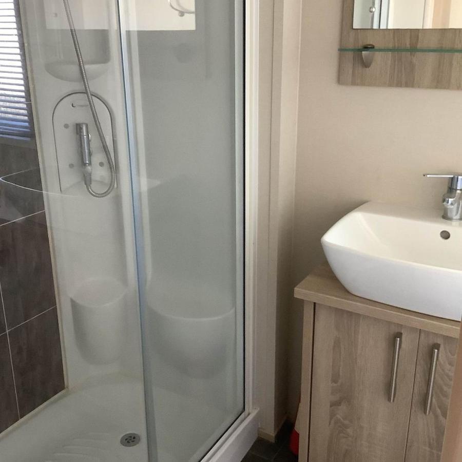 Beautiful 2 Bedroom Helmsley Lodge Northampton Luaran gambar