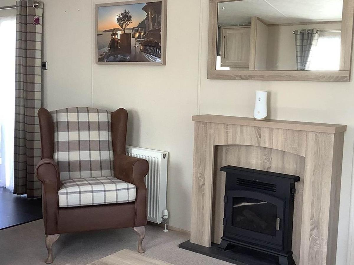 Beautiful 2 Bedroom Helmsley Lodge Northampton Luaran gambar