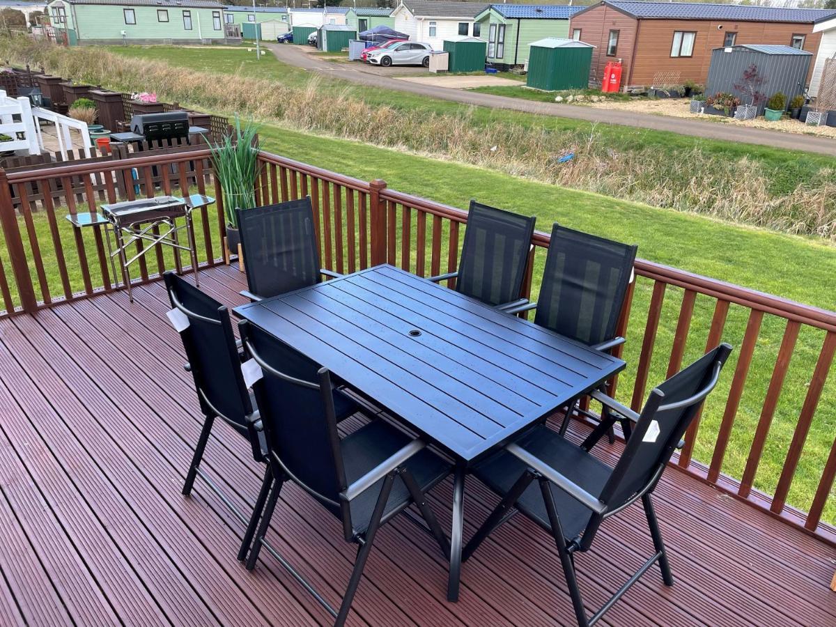 Beautiful 2 Bedroom Helmsley Lodge Northampton Luaran gambar