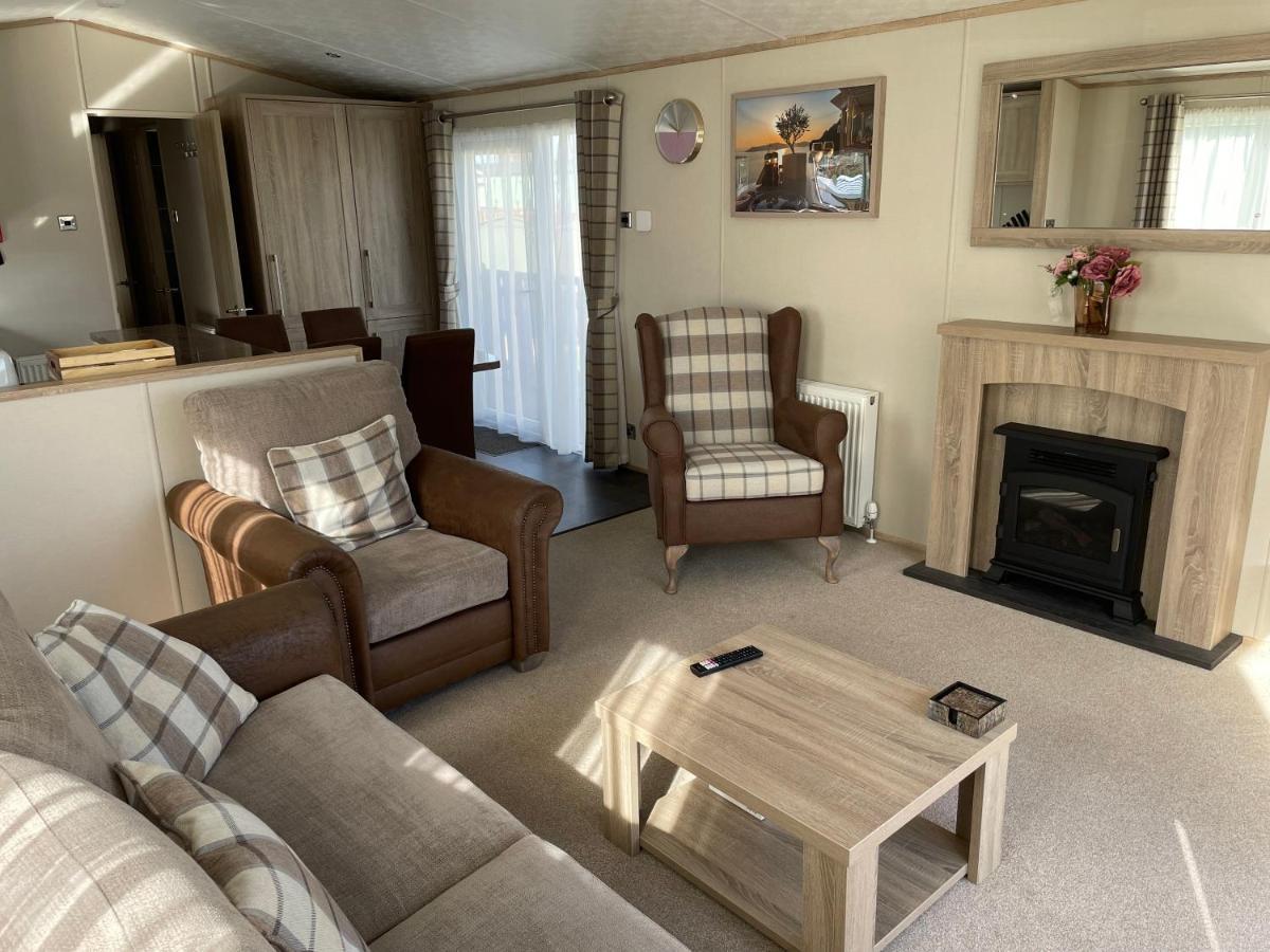 Beautiful 2 Bedroom Helmsley Lodge Northampton Luaran gambar