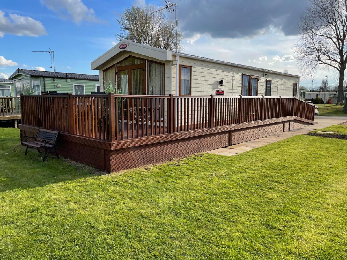 Beautiful 2 Bedroom Helmsley Lodge Northampton Luaran gambar